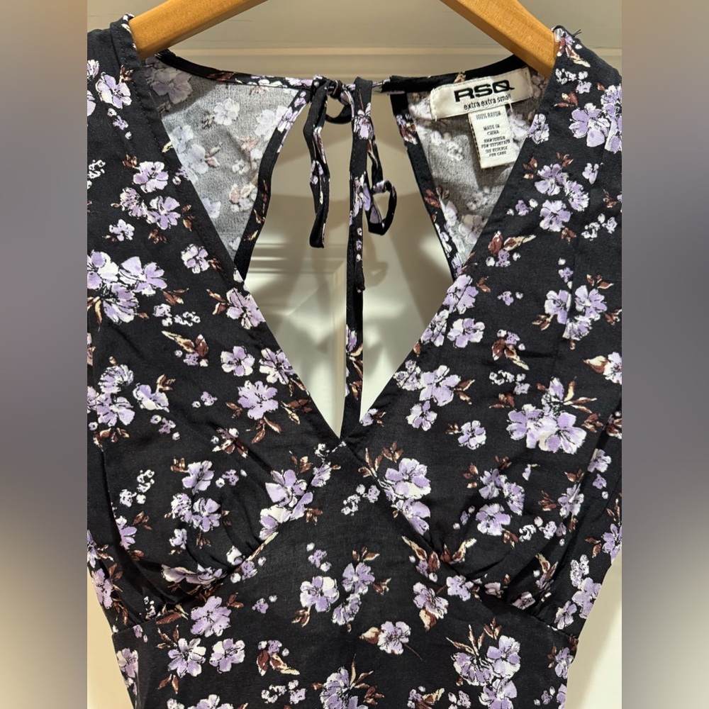 RSQ Floral Open Back Short Dress - BLACK Size XXS - Picture 4 of 11